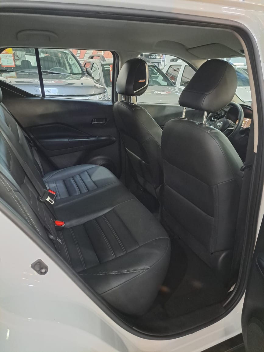 NISSAN kicks exclusi cvt