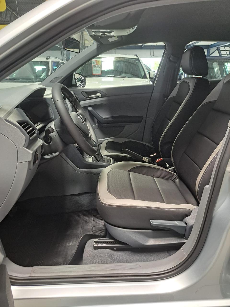 VOLKSWAGEN t cross sense ad