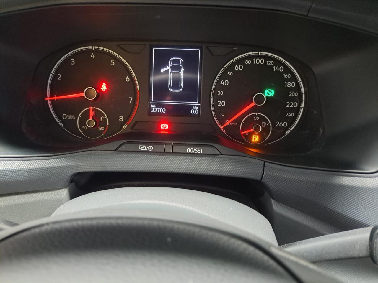 VOLKSWAGEN t cross sense ad