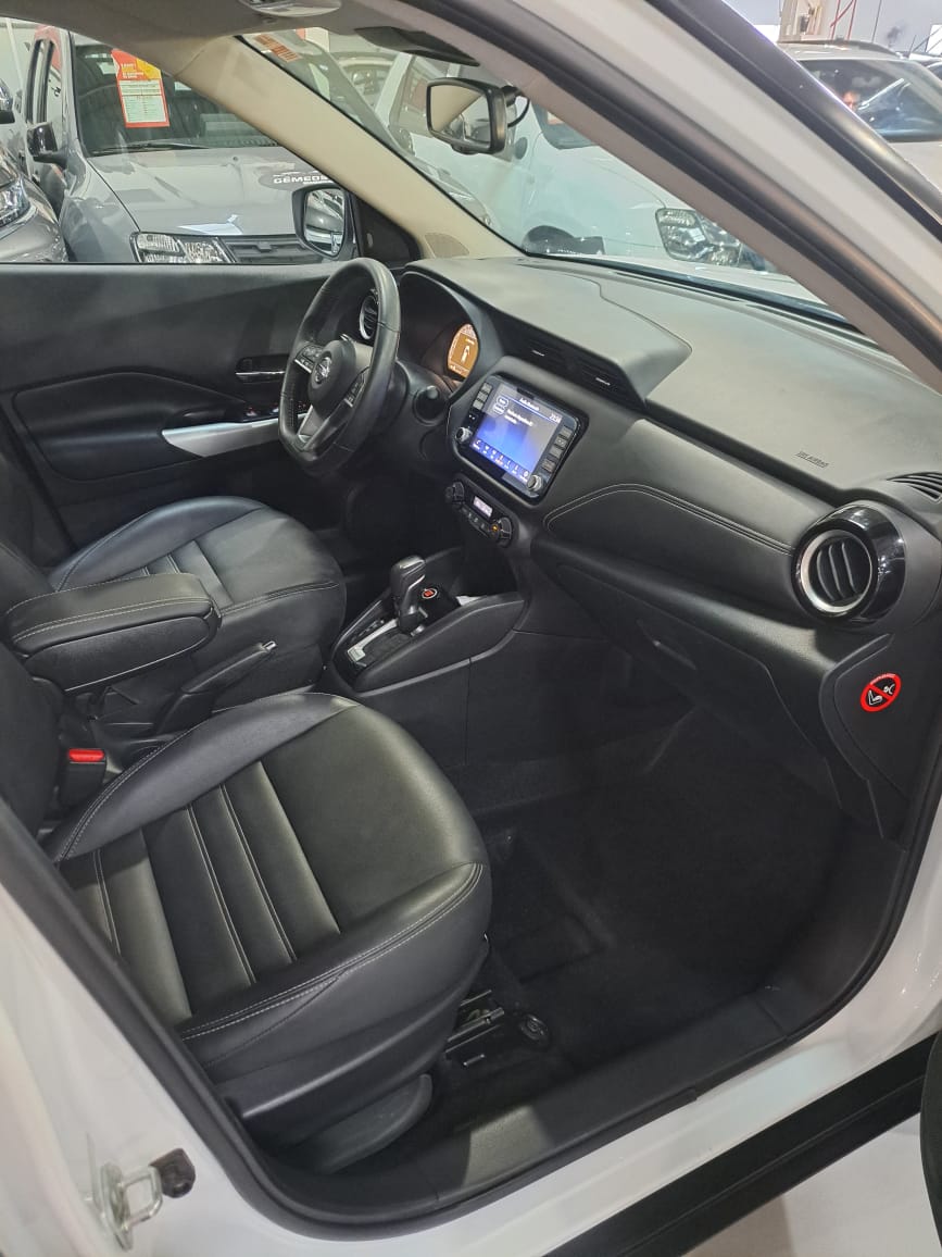 NISSAN kicks exclusi cvt