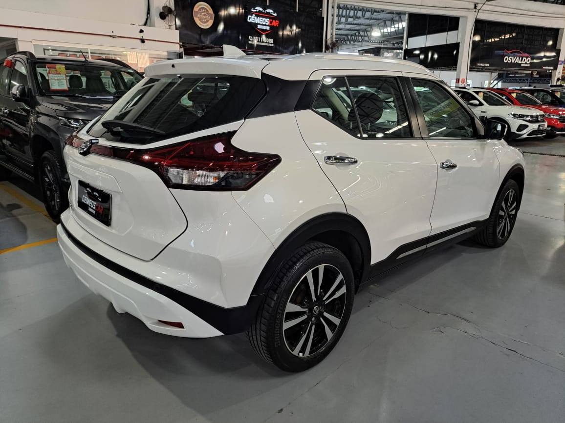 NISSAN kicks exclusi cvt