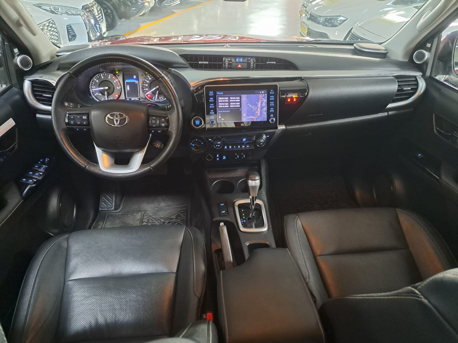 TOYOTA HILUX