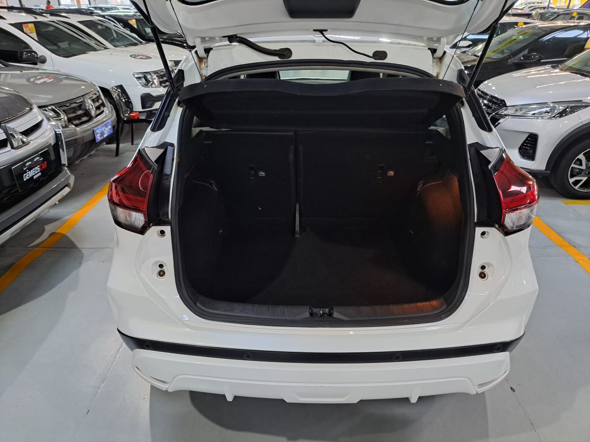 NISSAN kicks exclusi cvt