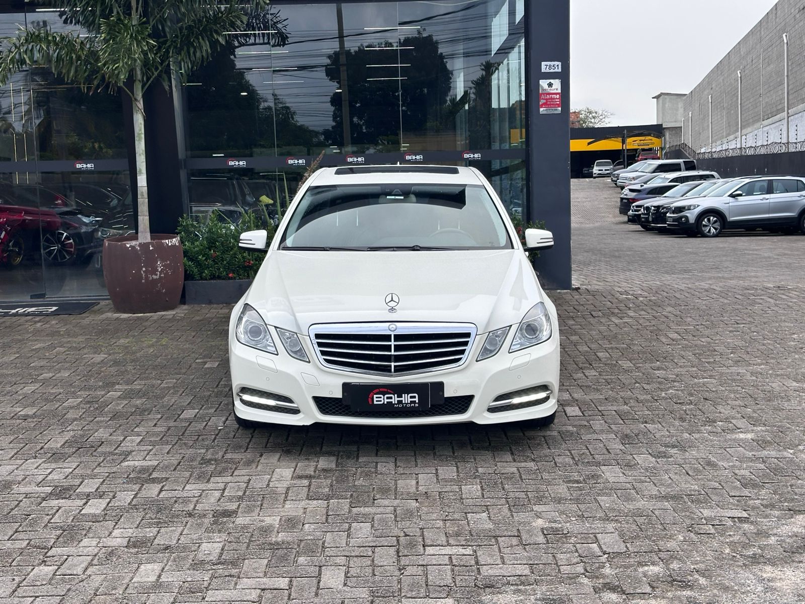 MERCEDES-BENZ E 250