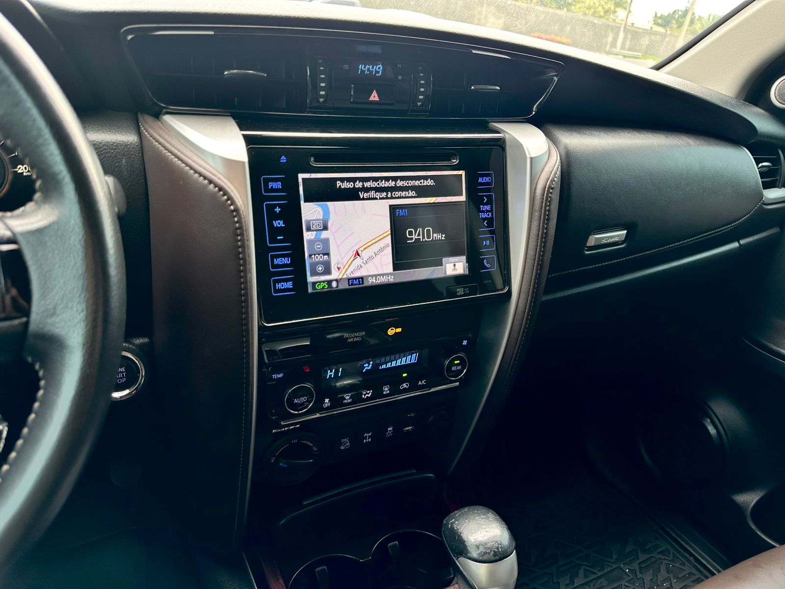 TOYOTA SW4