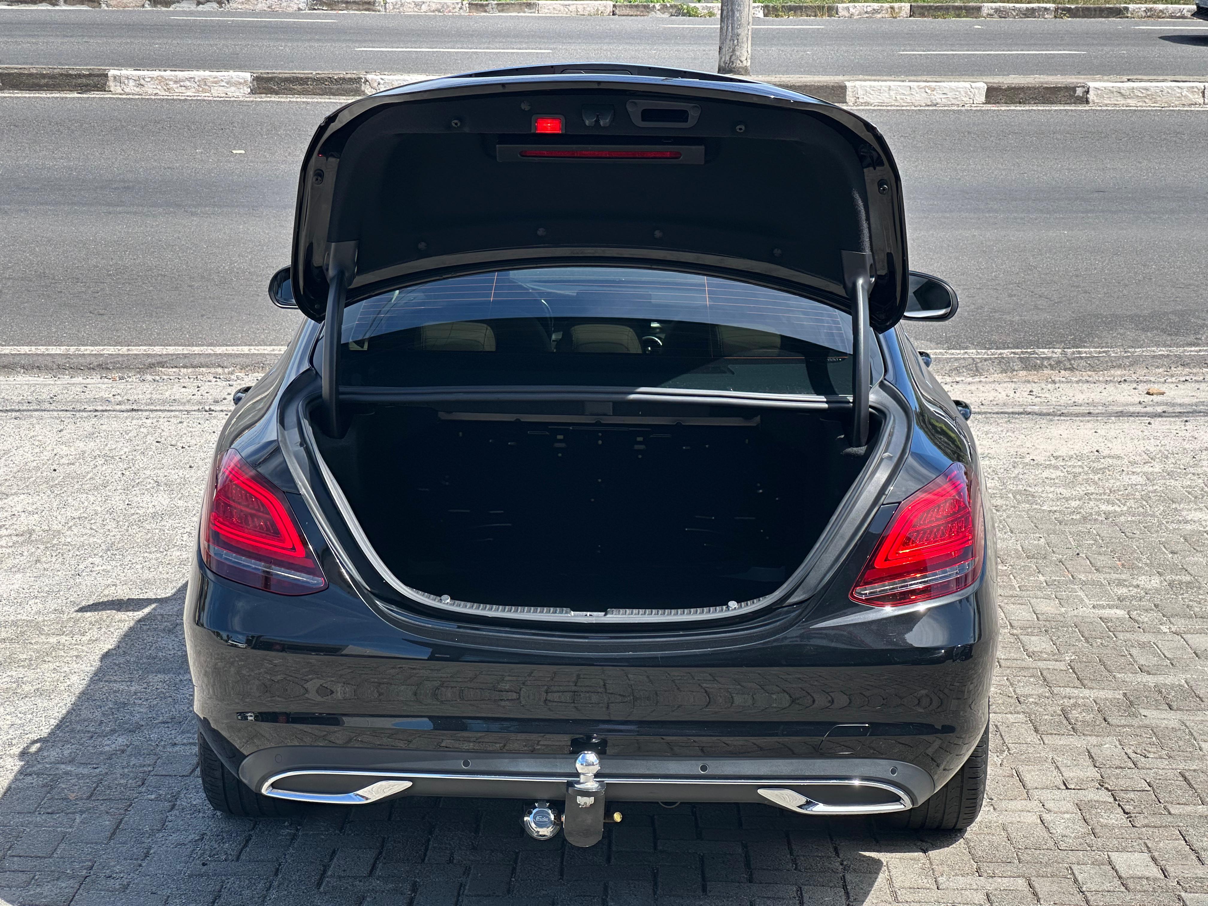MERCEDES-BENZ C 180
