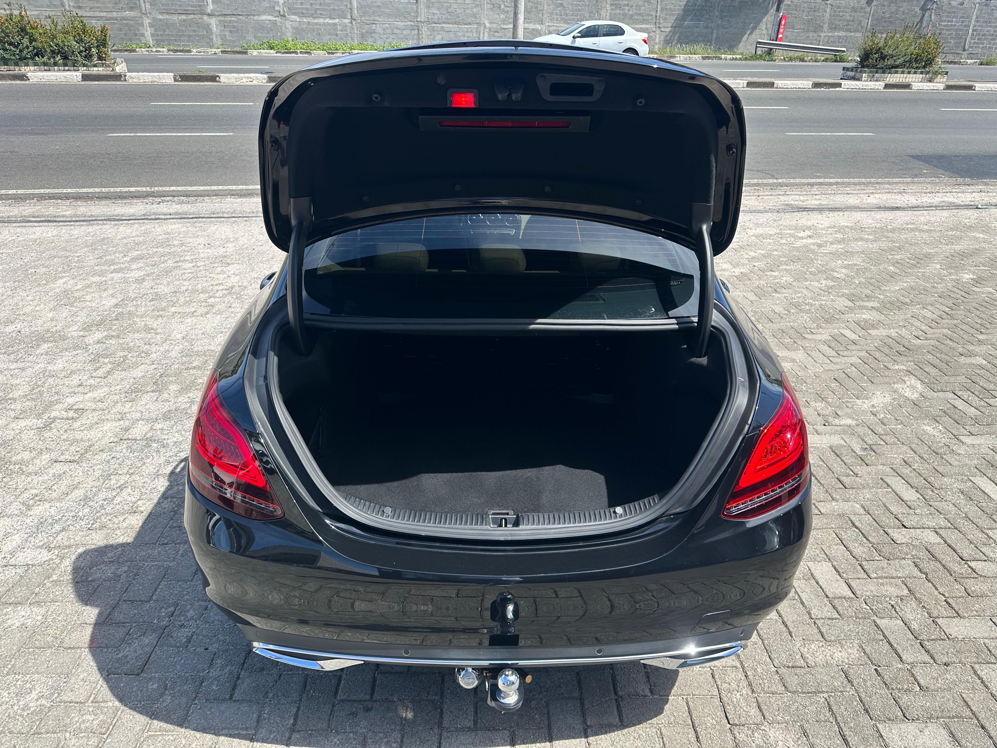 MERCEDES-BENZ C 180