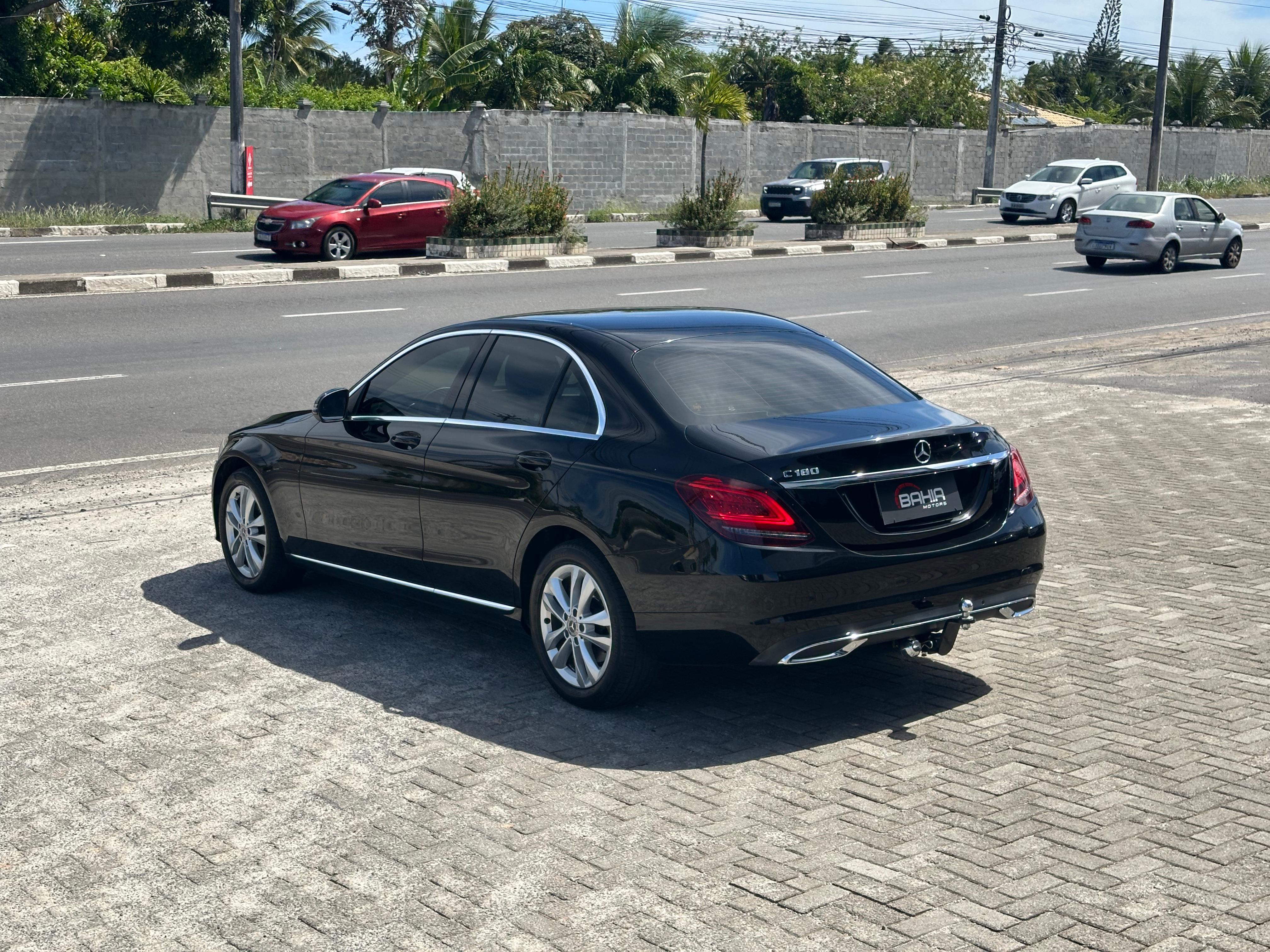 MERCEDES-BENZ C 180
