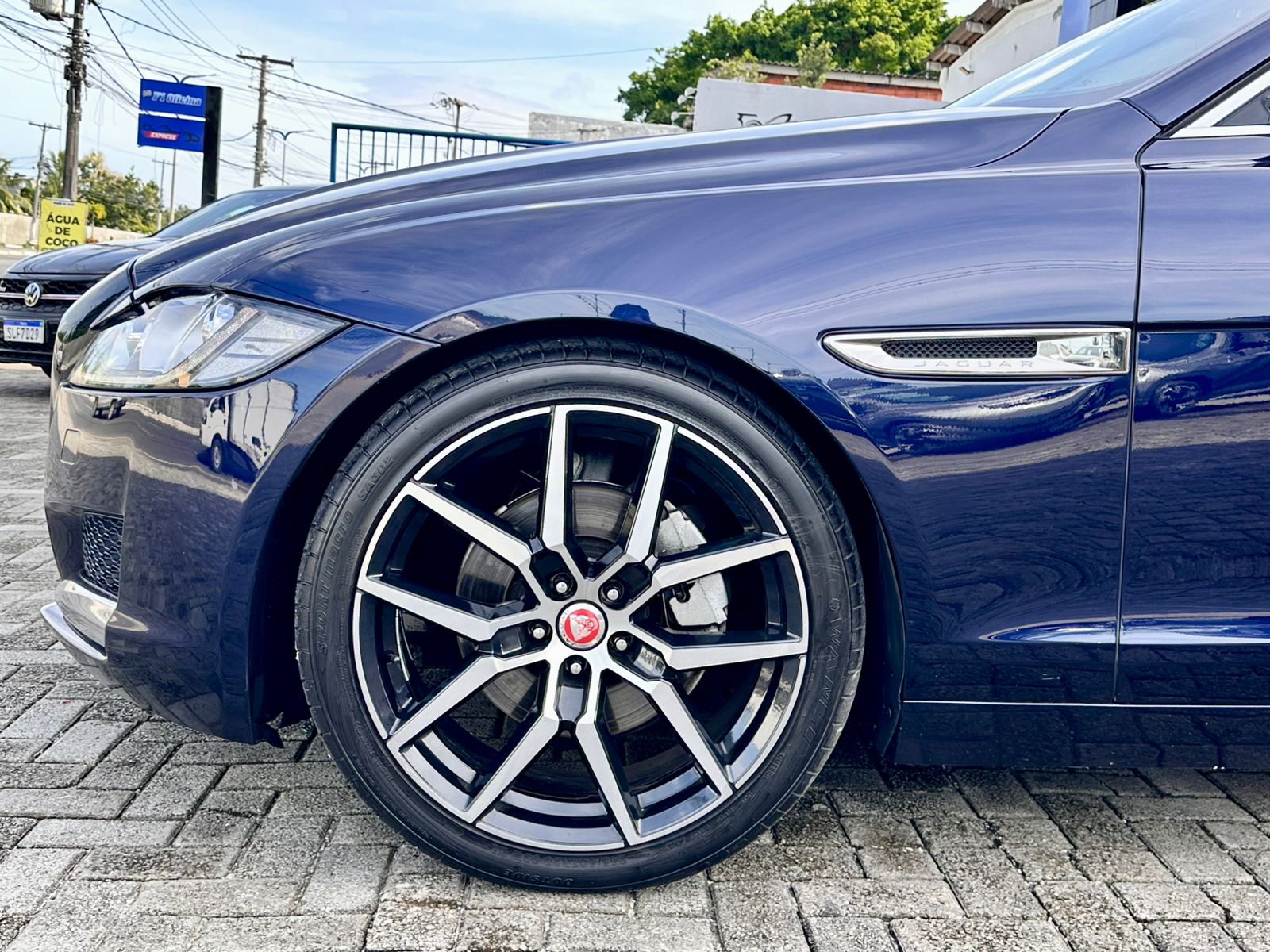 JAGUAR XF