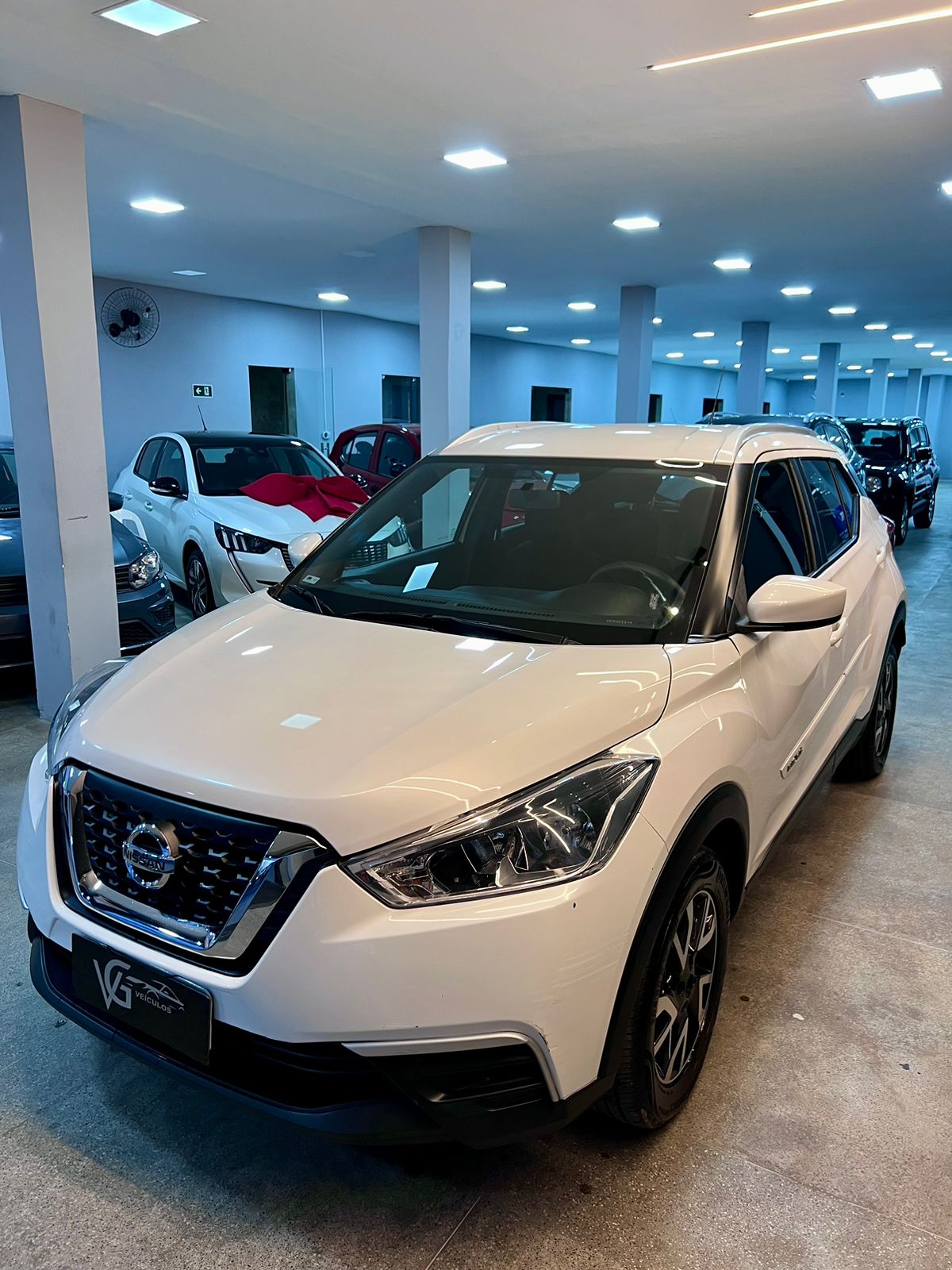 NISSAN kicks s mt