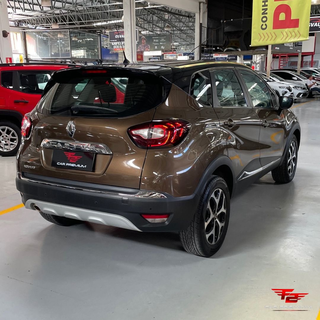 RENAULT captur intense