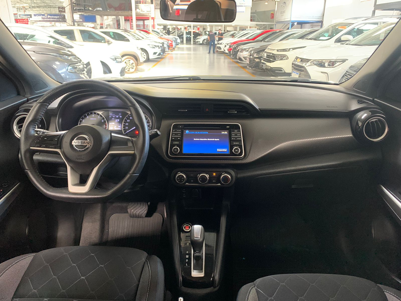 NISSAN KICKS