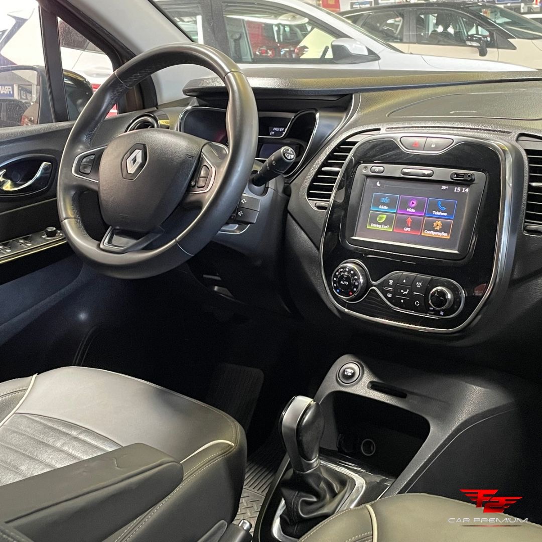 RENAULT captur intense