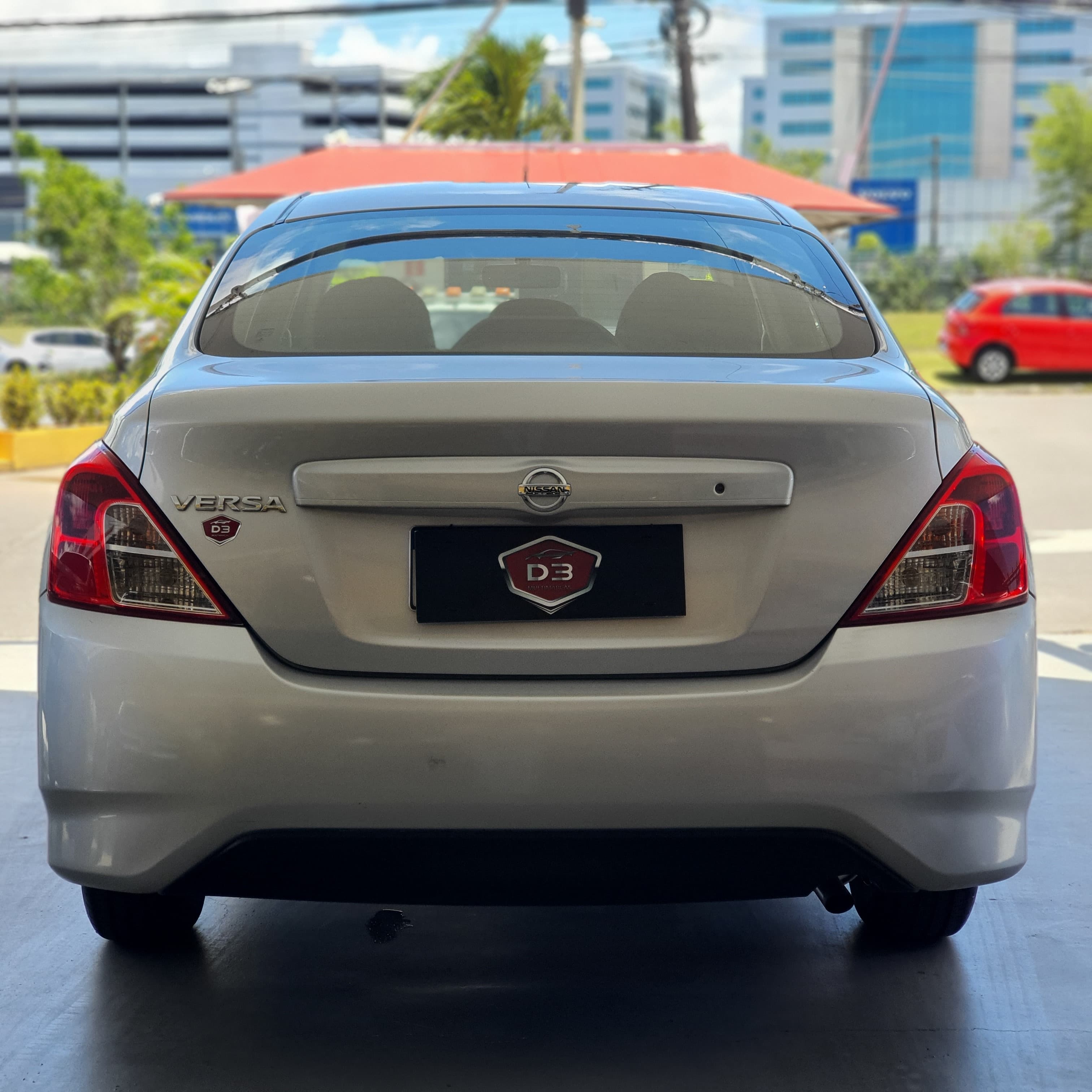 NISSAN VERSA