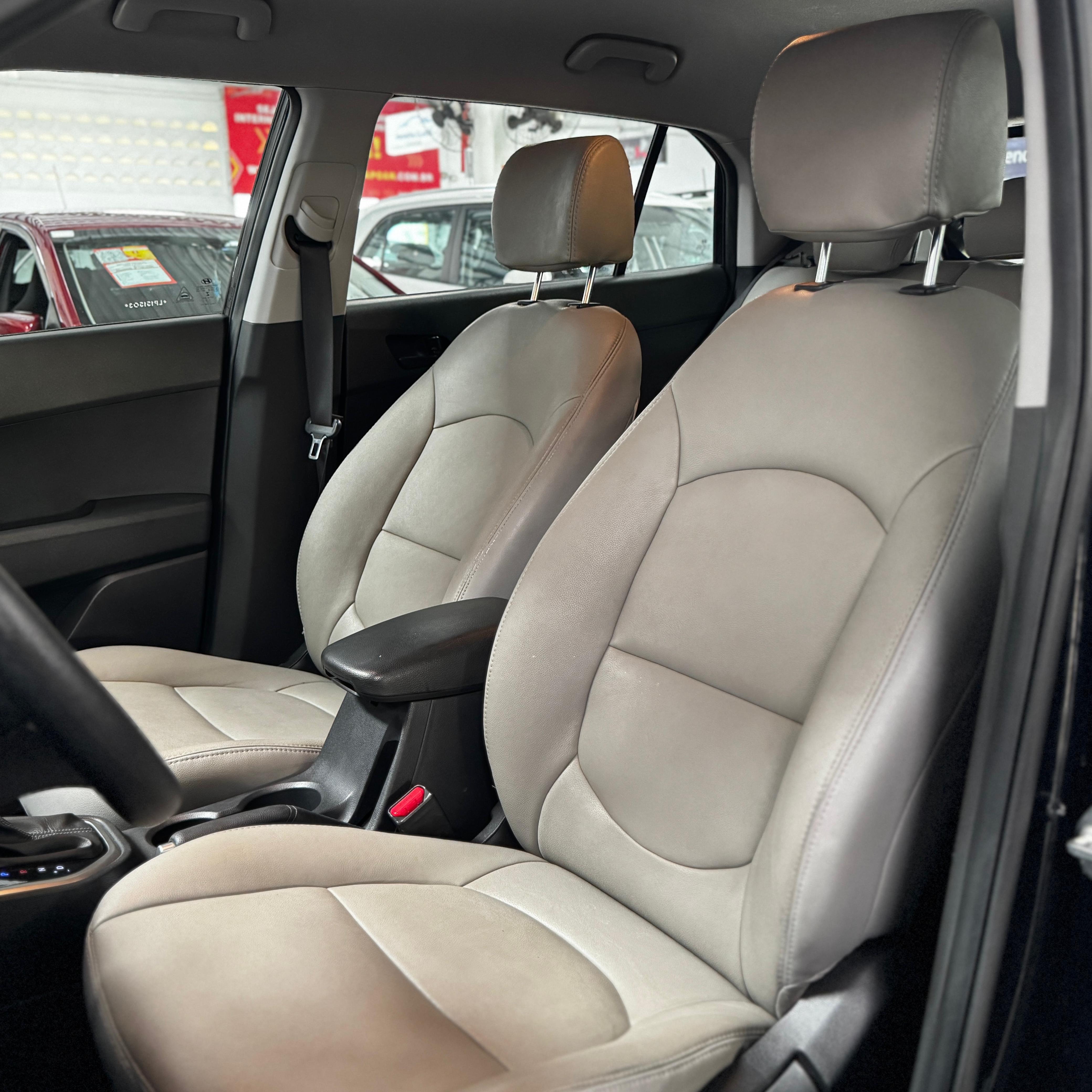 HYUNDAI creta 16a attitu
