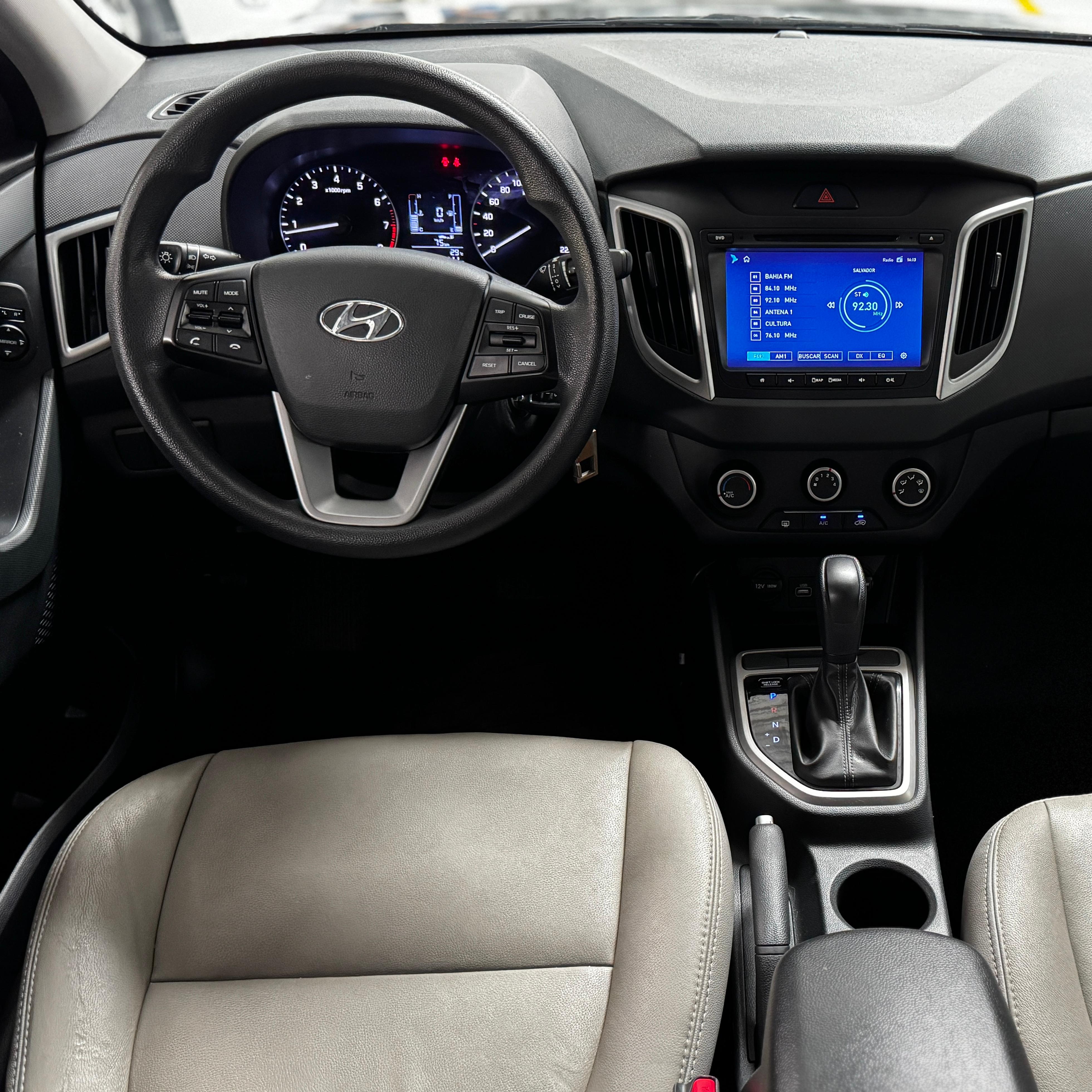 HYUNDAI creta 16a attitu