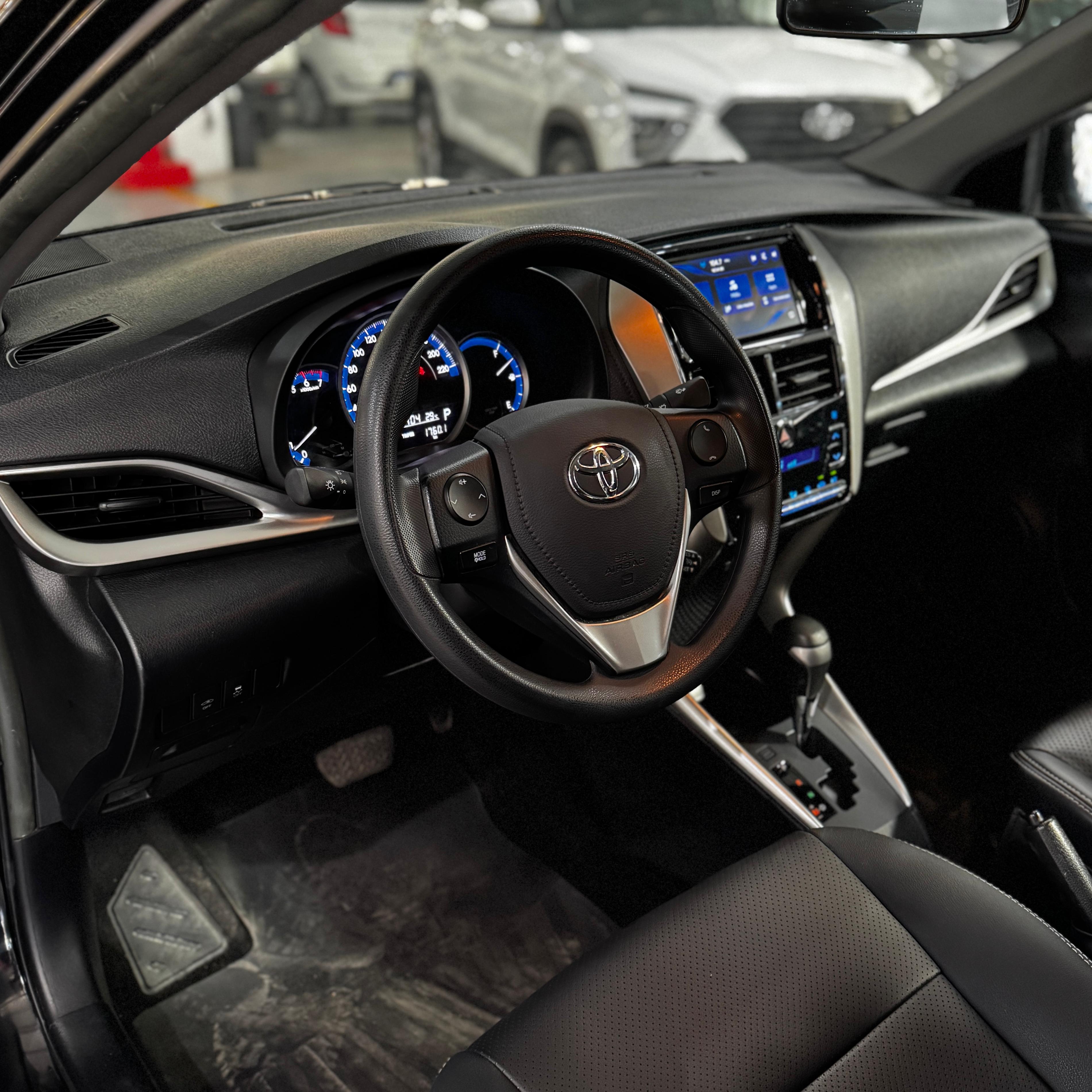 TOYOTA YARIS