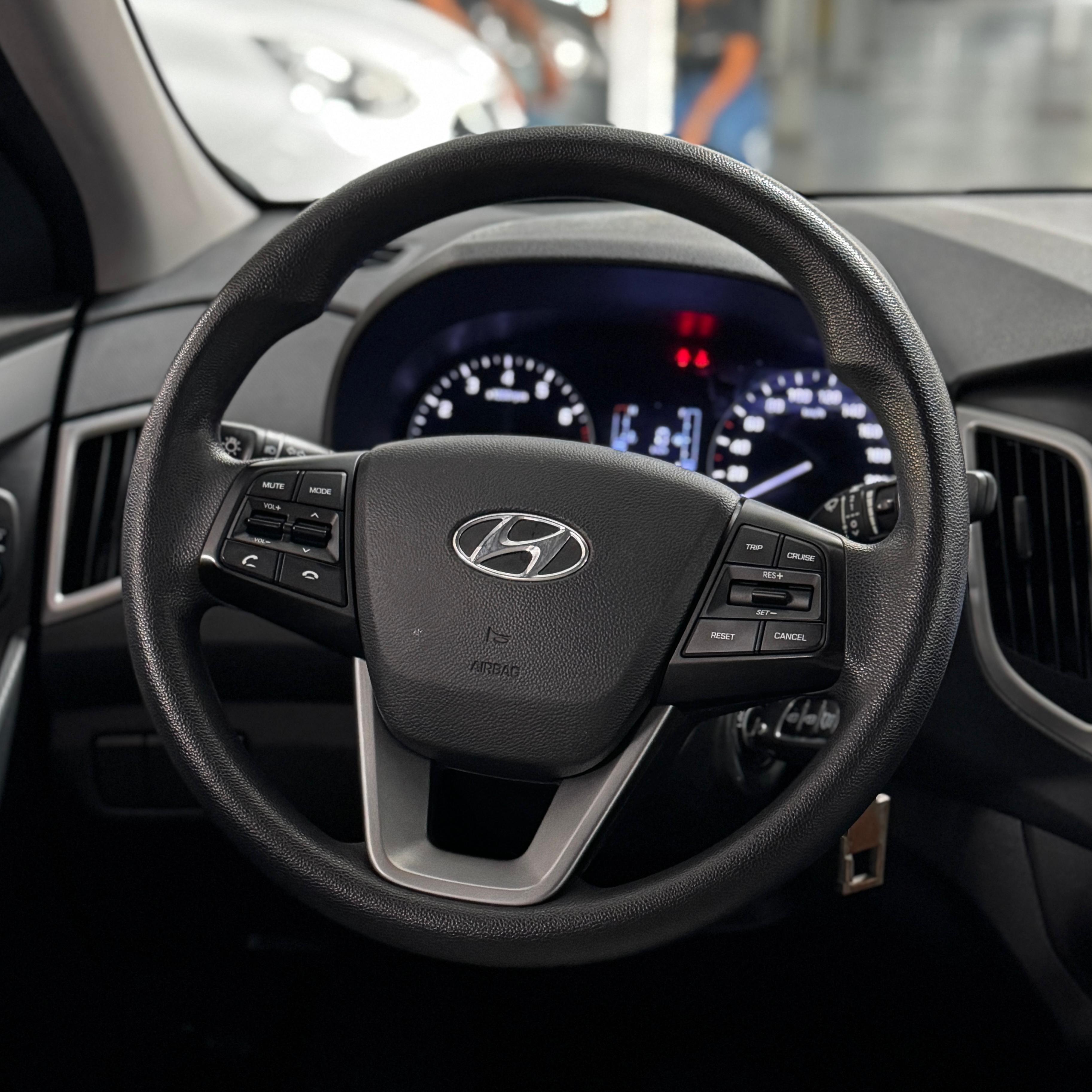 HYUNDAI creta 16a attitu