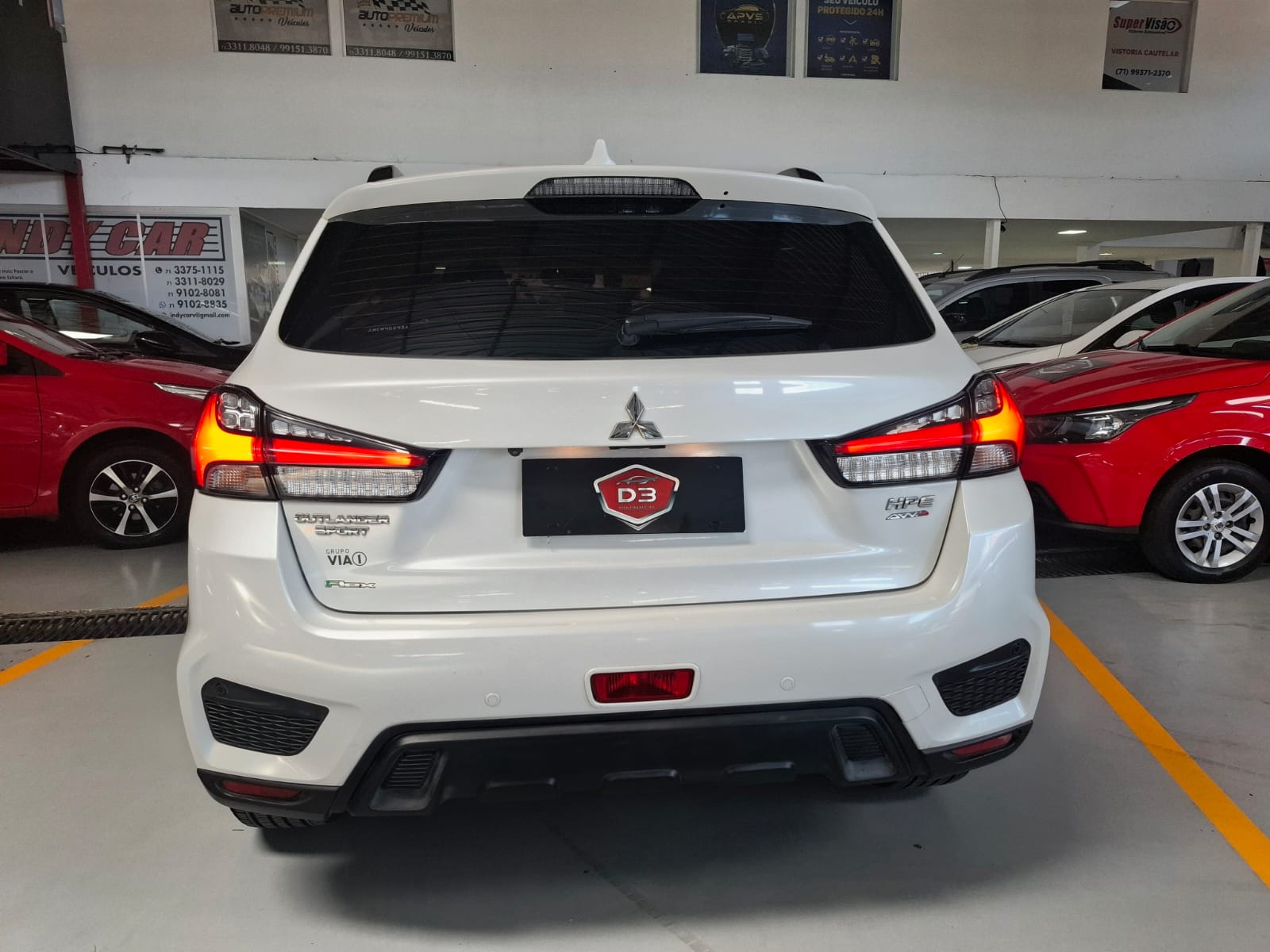 MITSUBISHI OUTLANDER