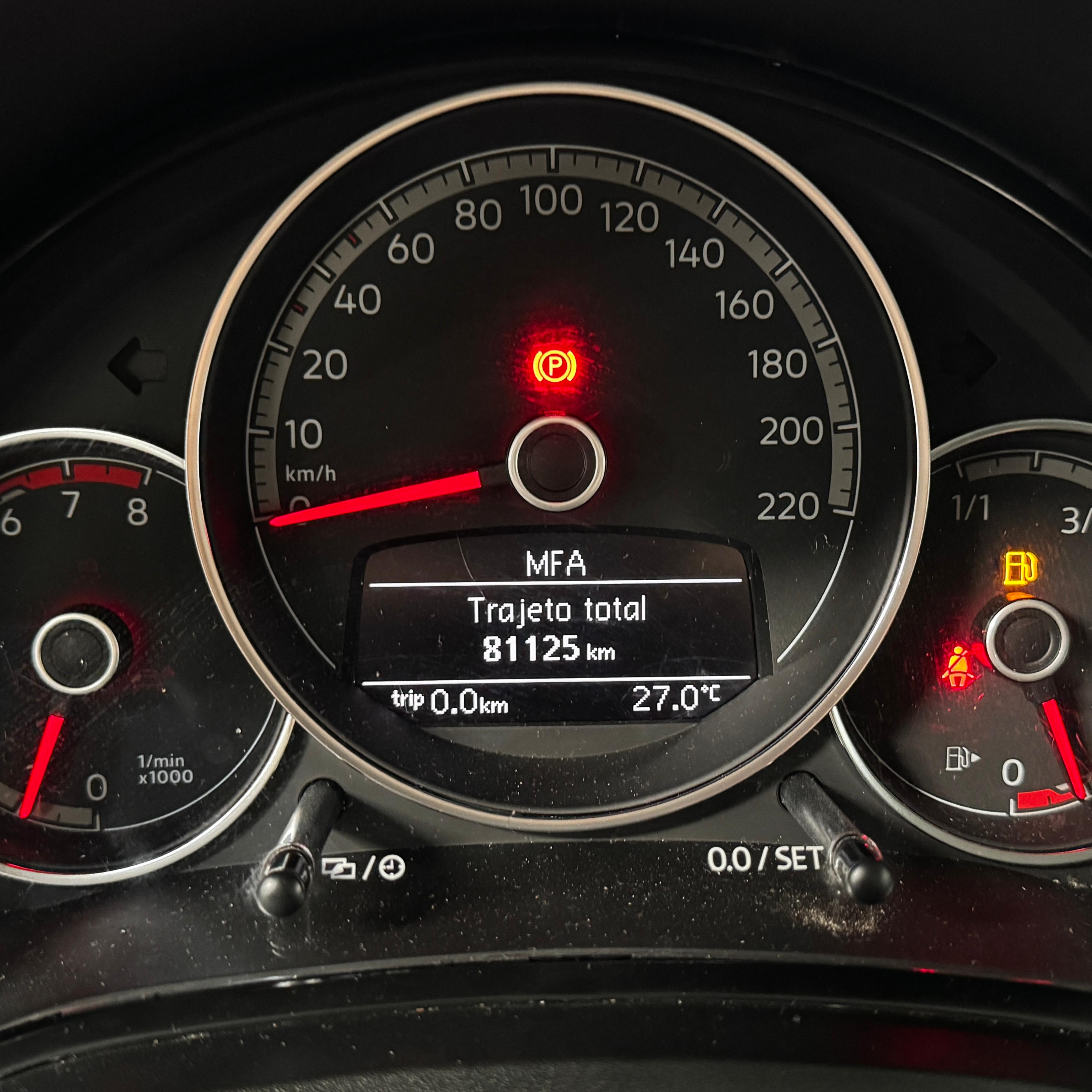 VOLKSWAGEN UP