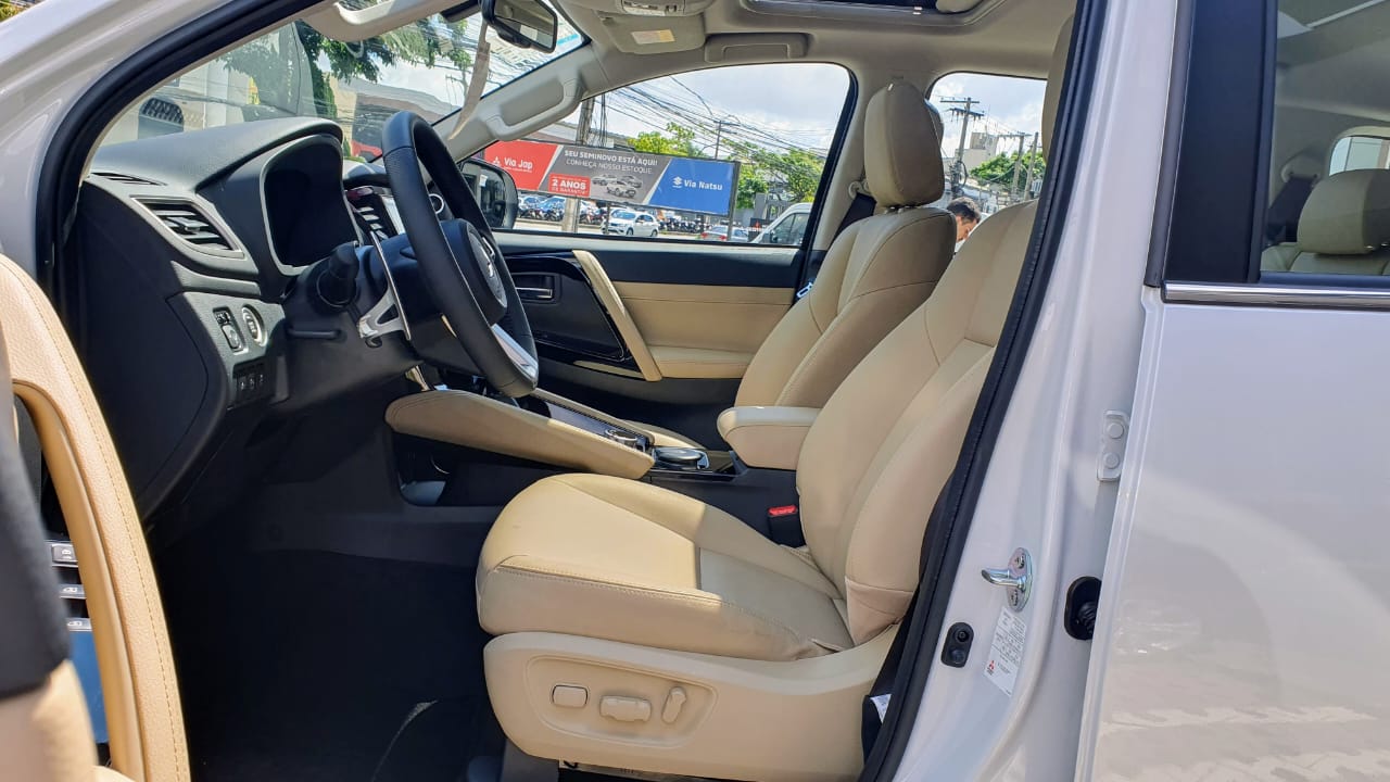 MITSUBISHI PAJERO SPORT
