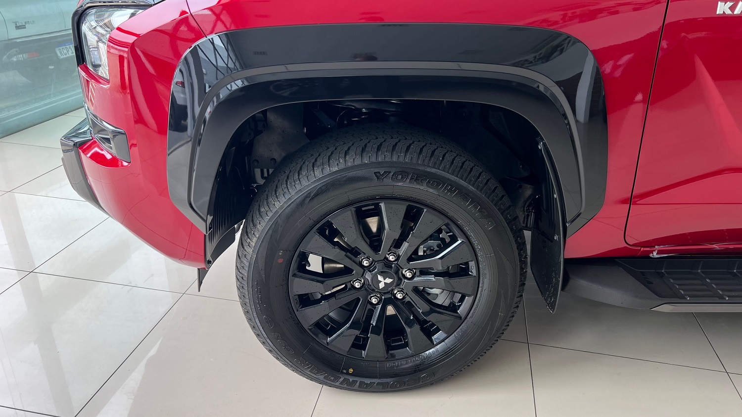 MITSUBISHI Triton Sport 