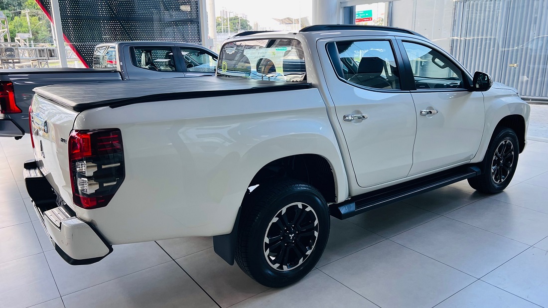 MITSUBISHI l200 triton sport hpe 2.4 cd diesel aut