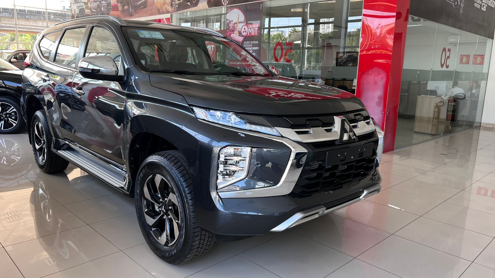 MITSUBISHI PAJERO SPORT