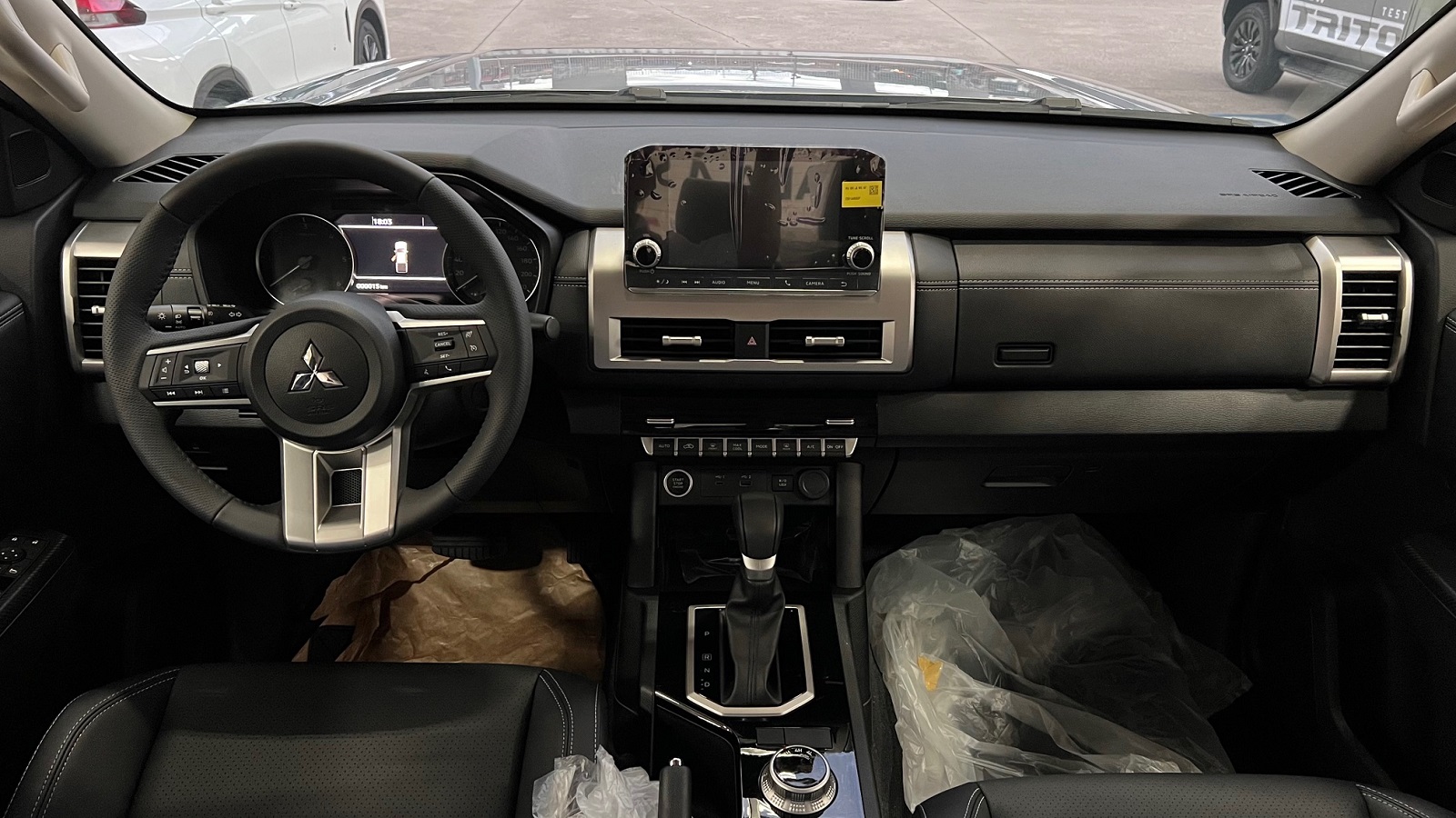 MITSUBISHI triton sport hpe