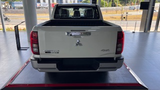 MITSUBISHI triton sport hpe
