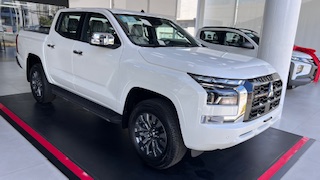 MITSUBISHI triton sport hpe