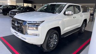 MITSUBISHI triton sport hpe