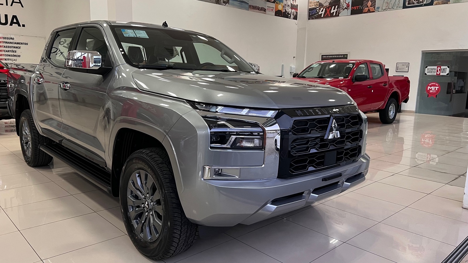 MITSUBISHI triton sport hpe