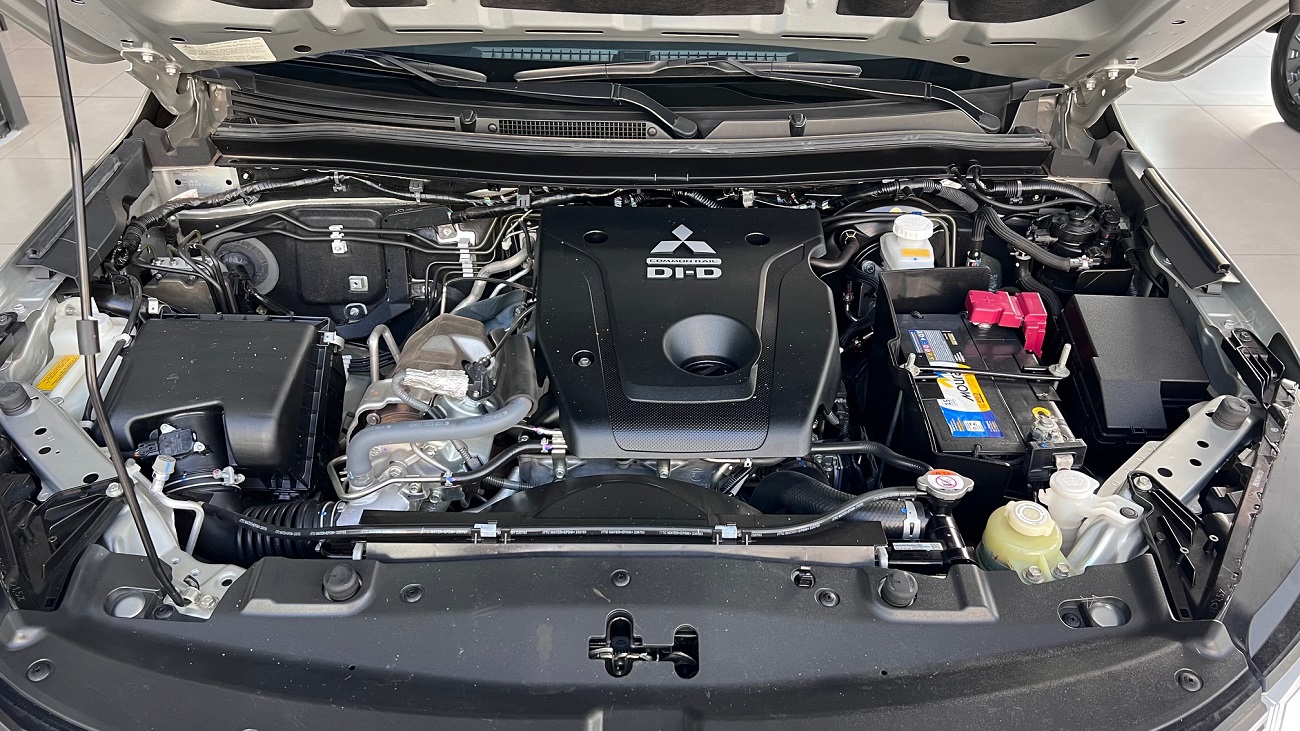 MITSUBISHI PAJERO SPORT