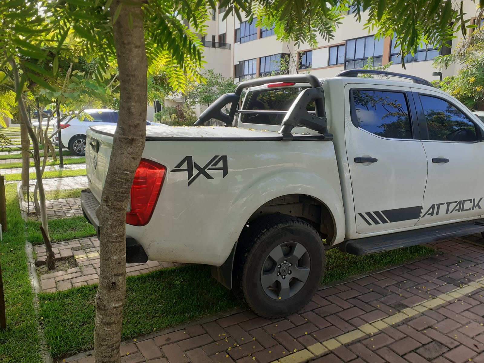 NISSAN FRONTIER