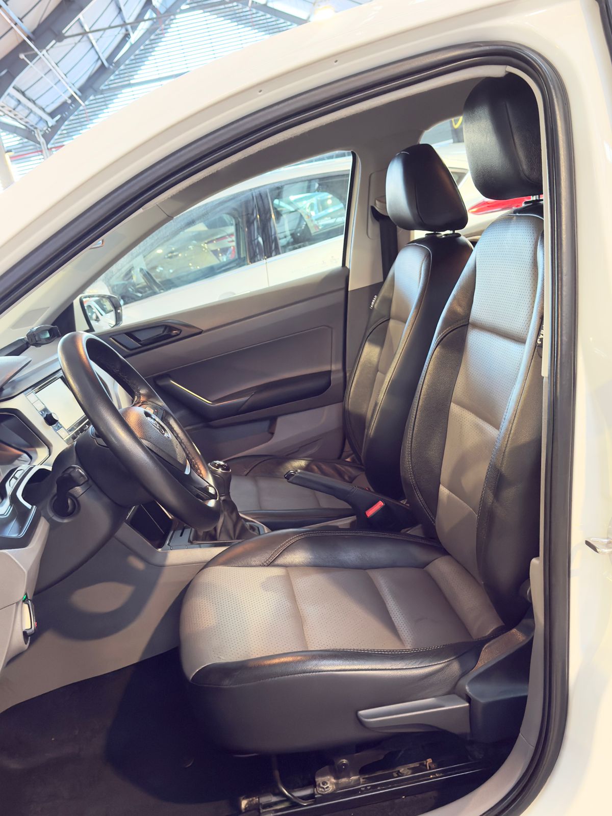 VOLKSWAGEN VIRTUS