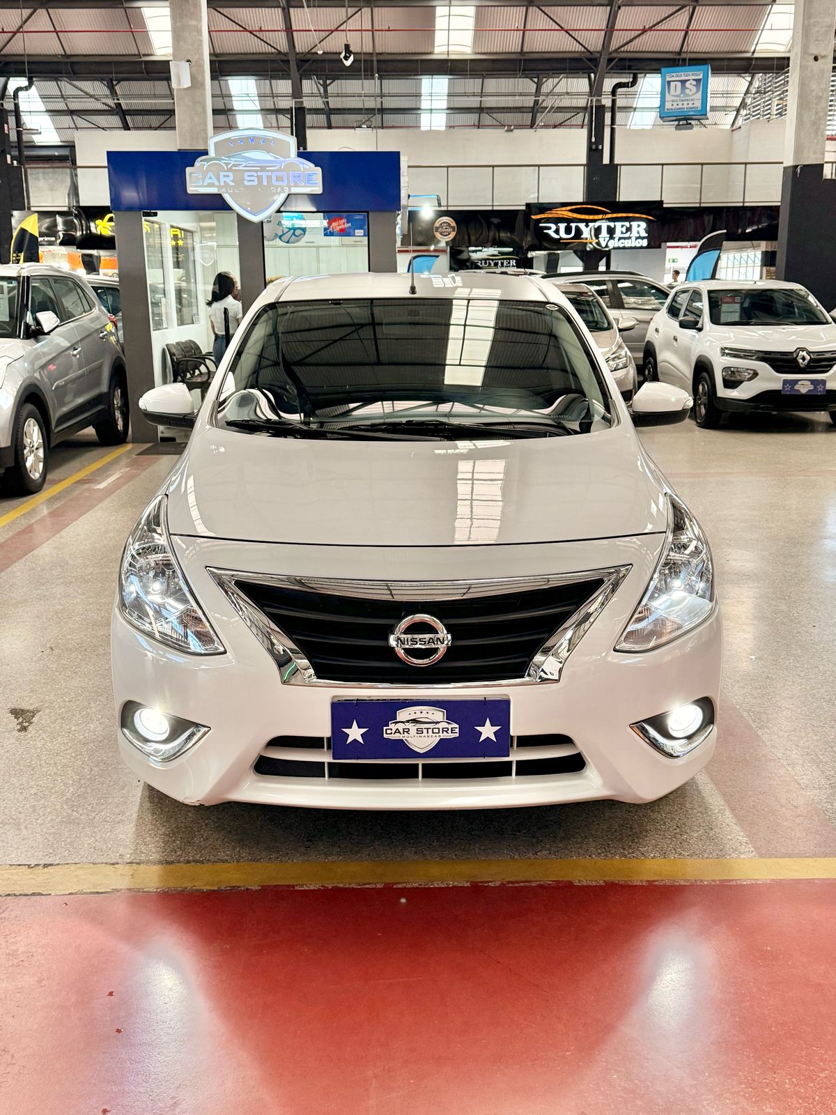 NISSAN VERSA