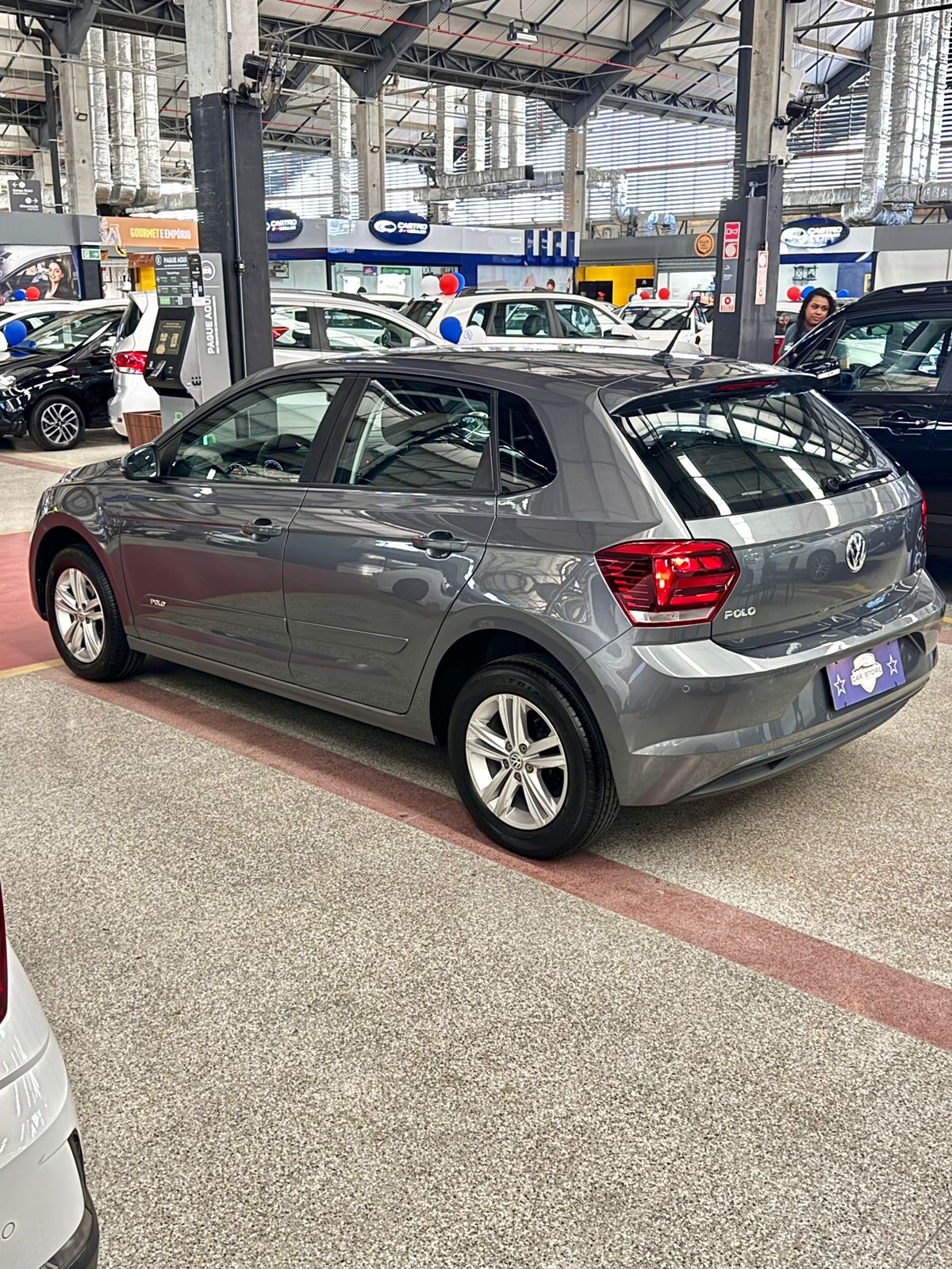 VOLKSWAGEN POLO