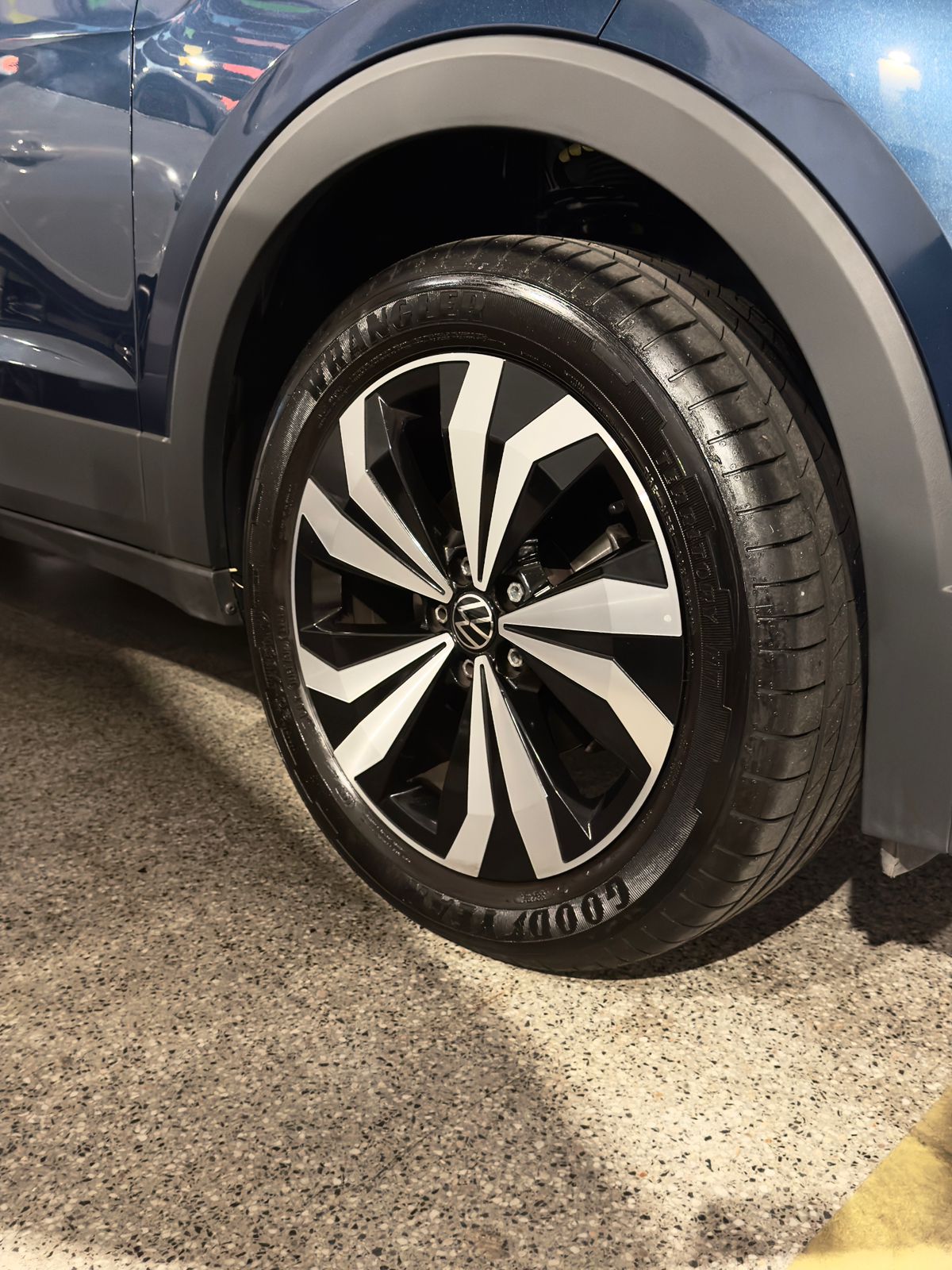 VOLKSWAGEN T-CROSS
