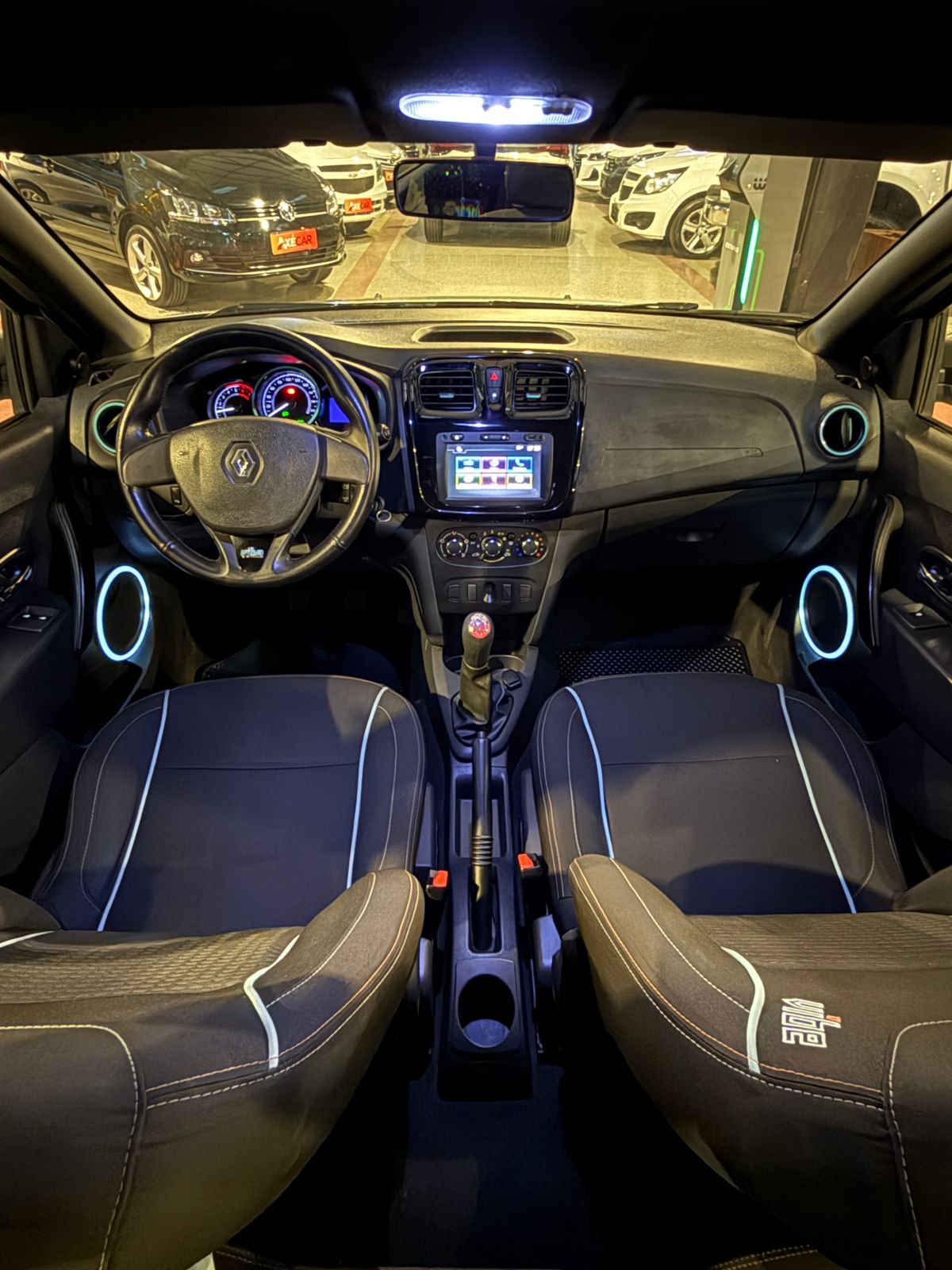 RENAULT SANDERO
