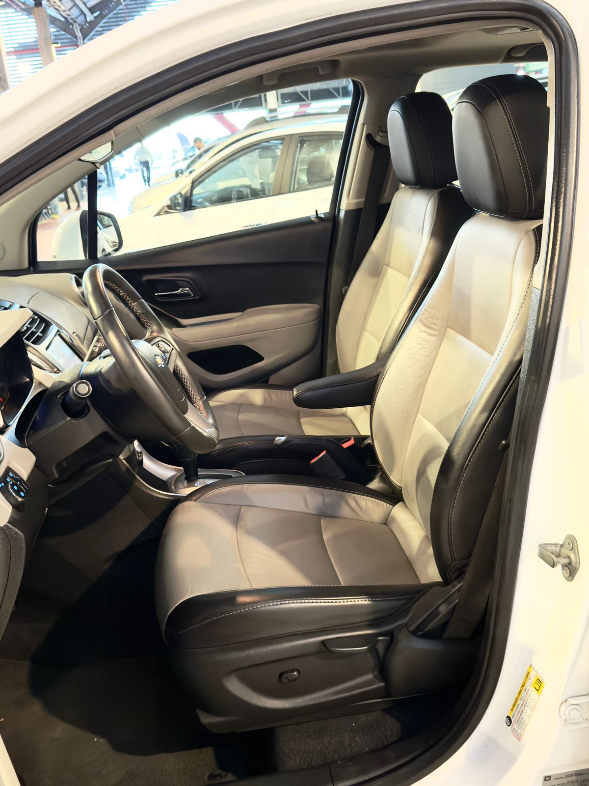 CHEVROLET TRACKER