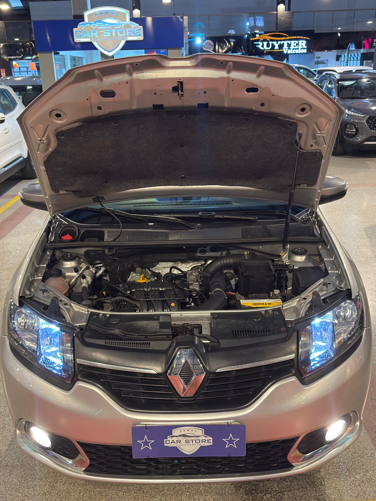 RENAULT SANDERO