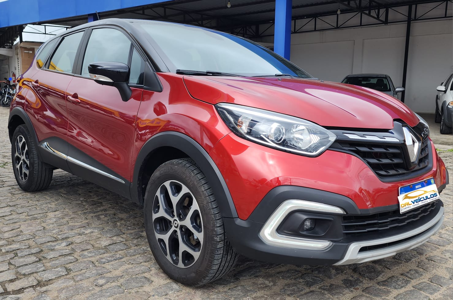 RENAULT captur intense