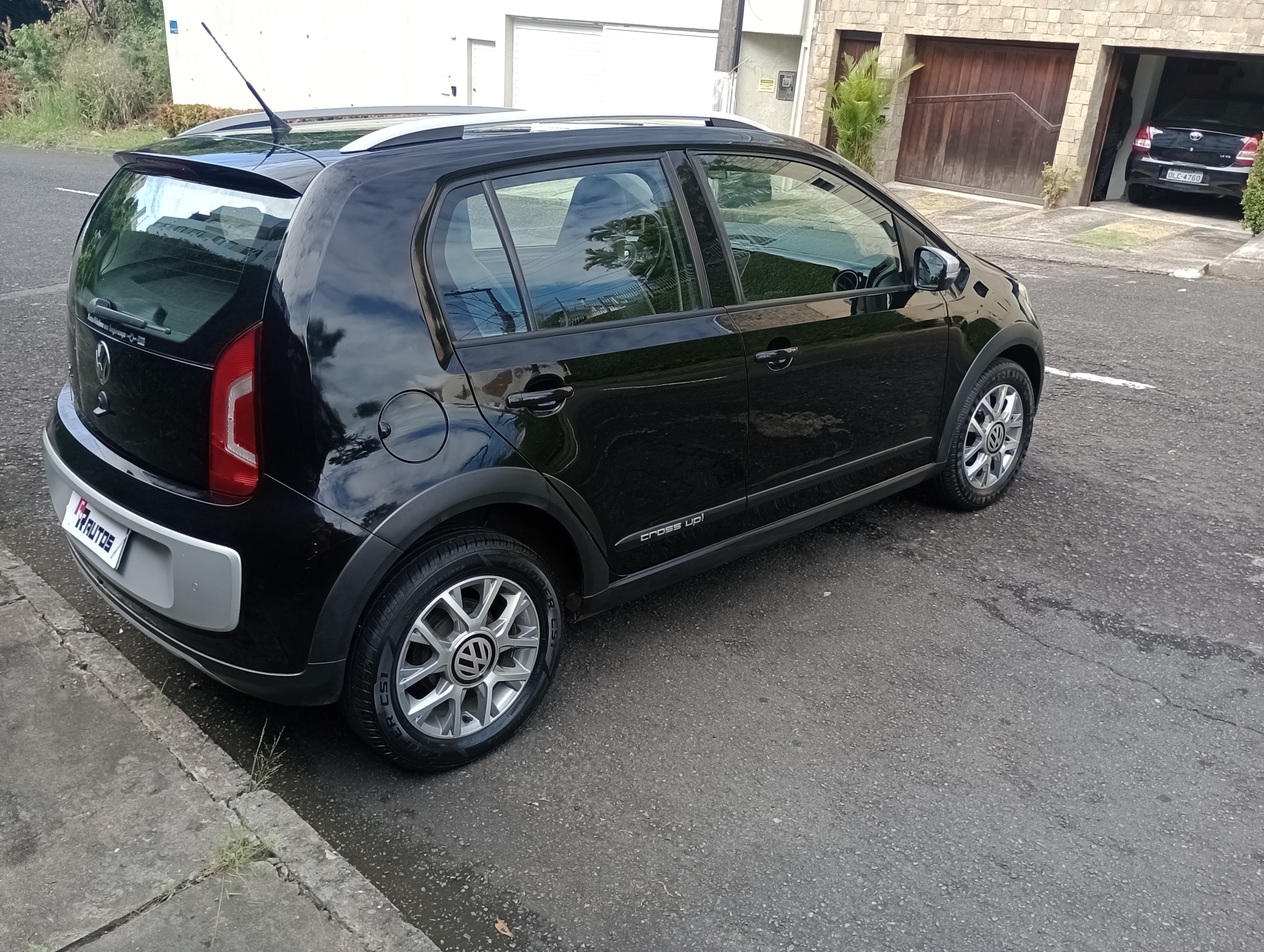 VOLKSWAGEN up cross mc