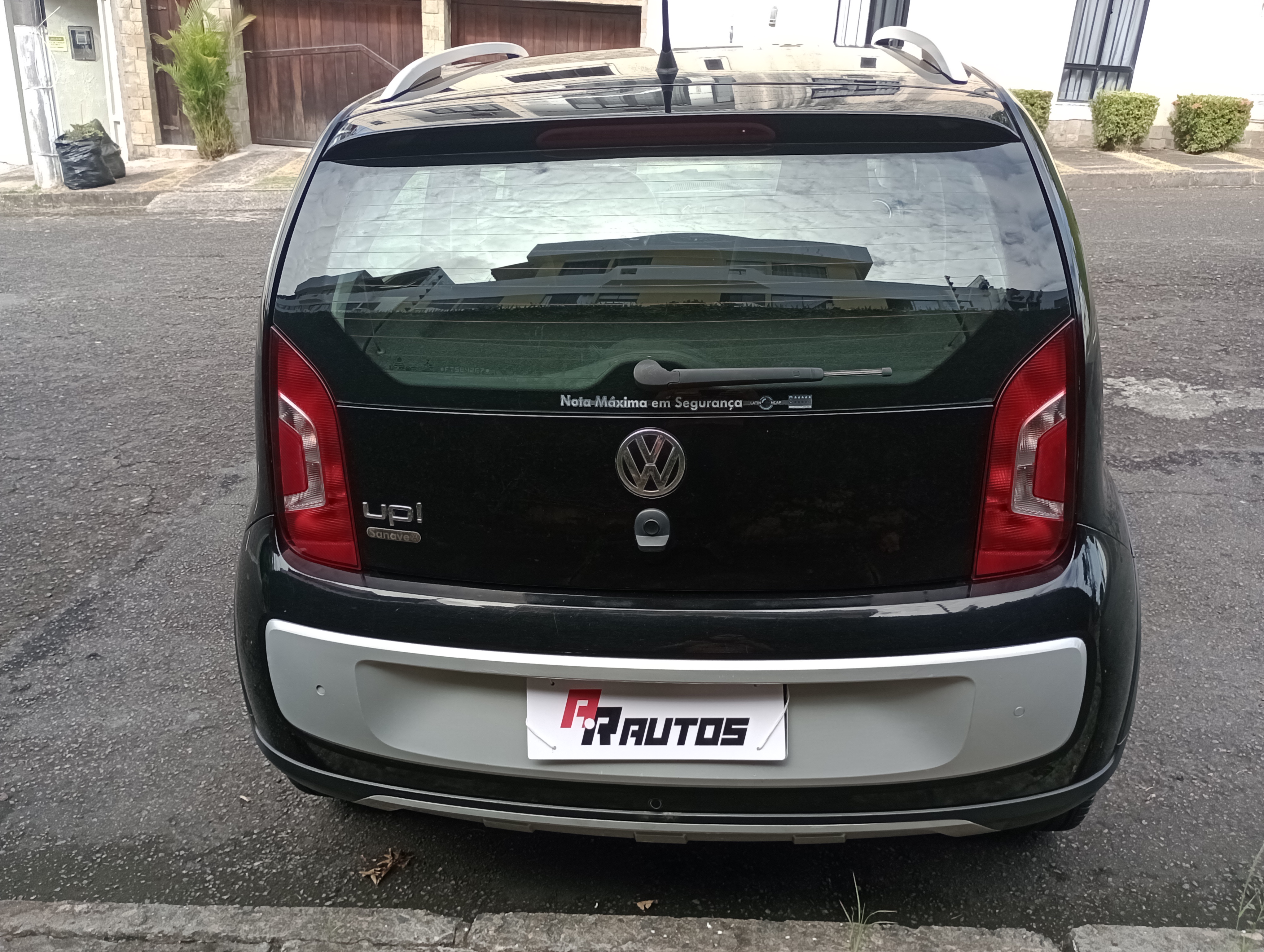 VOLKSWAGEN up cross mc