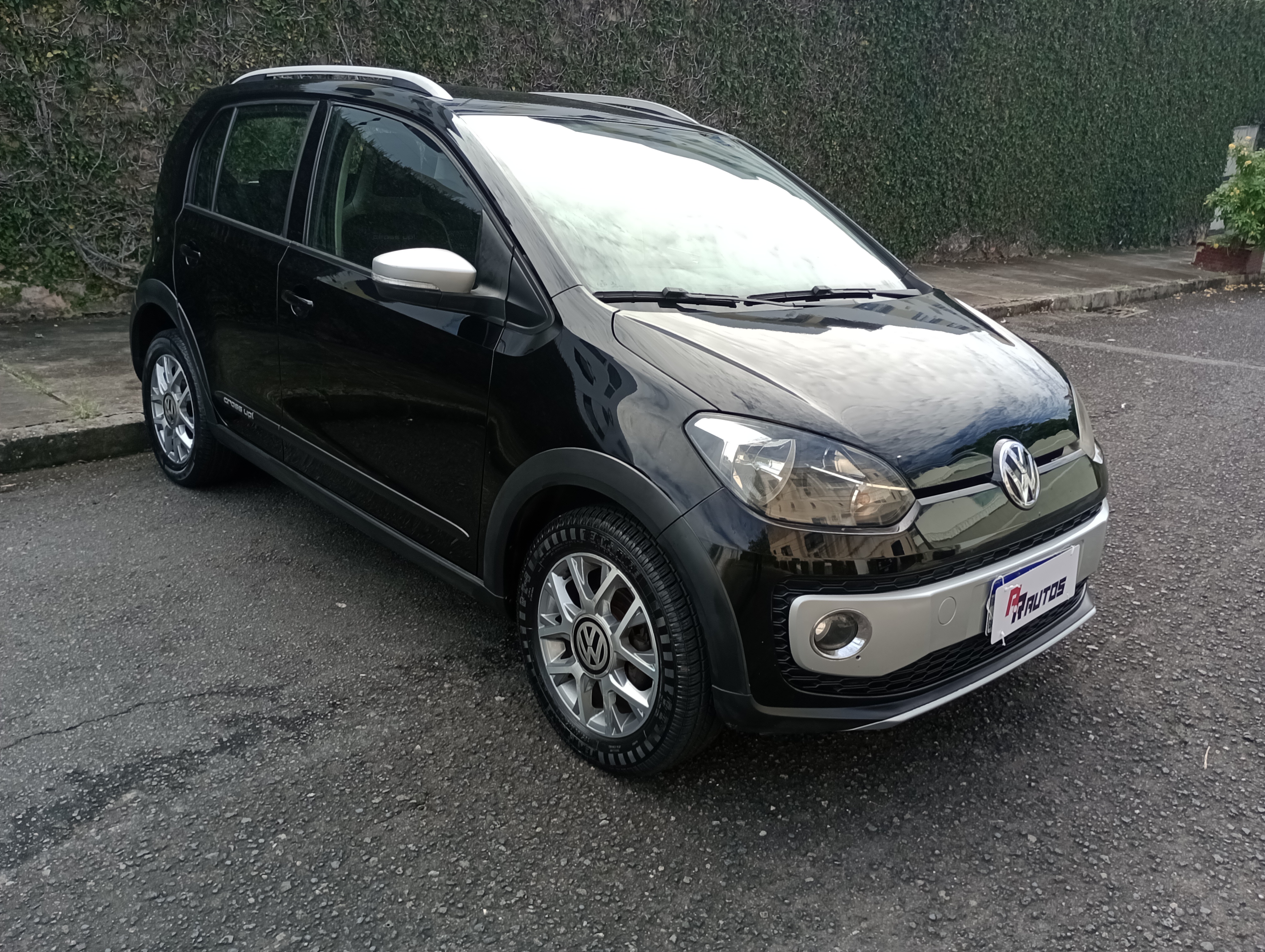 VOLKSWAGEN up cross mc