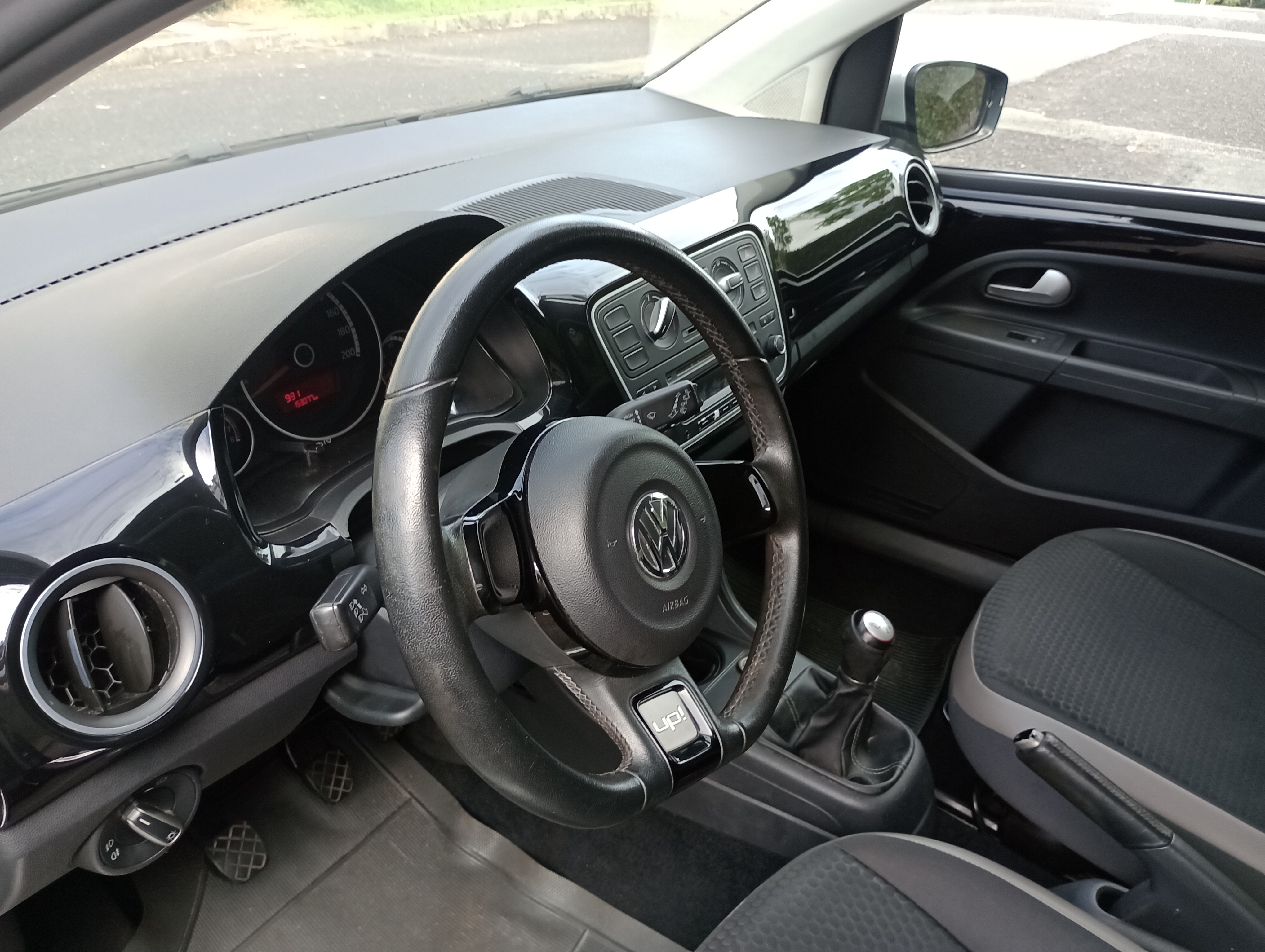 VOLKSWAGEN up cross mc