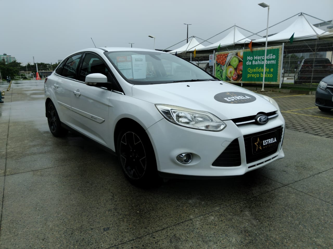 FORD focus sedan 2.0