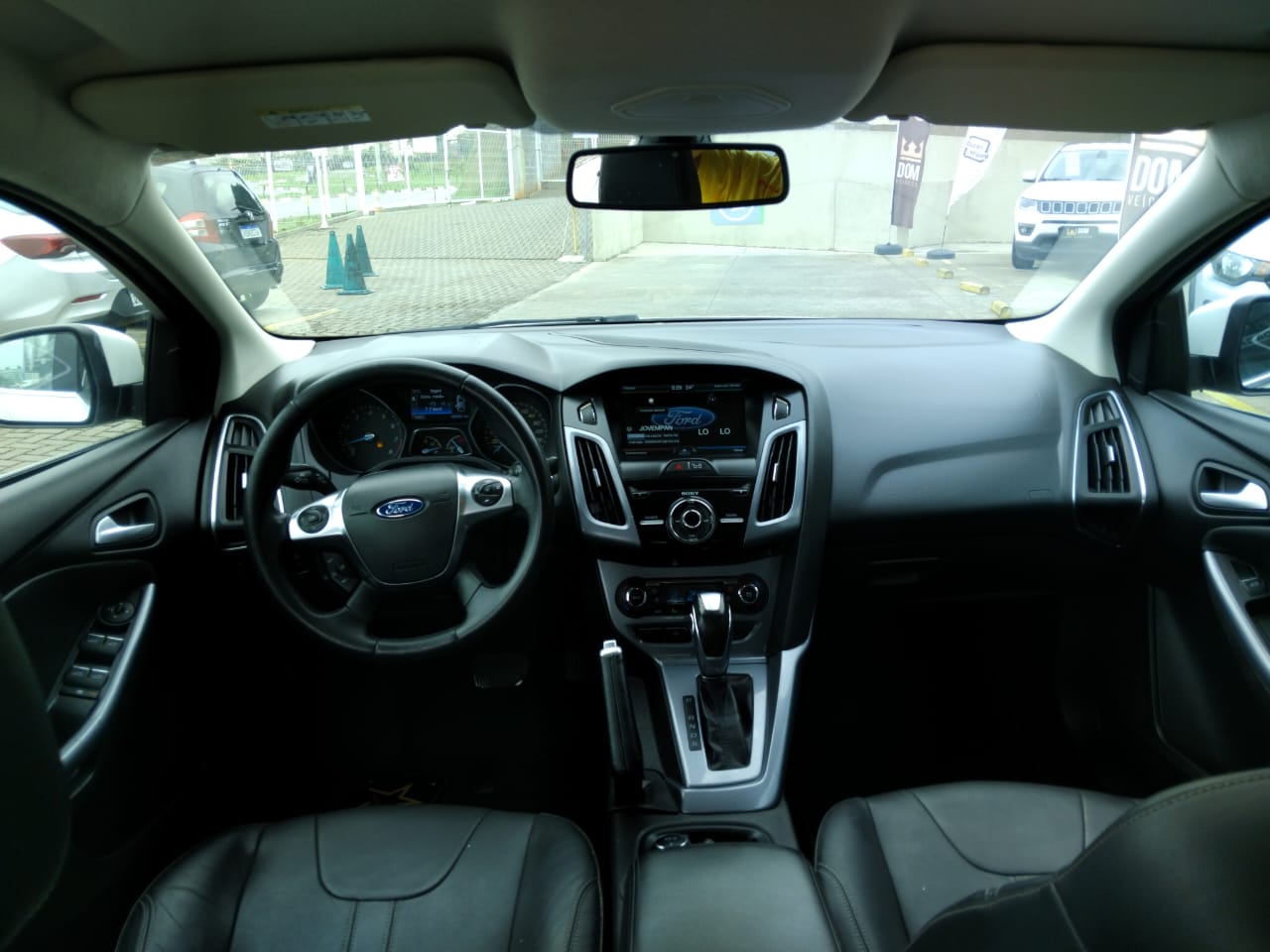 FORD focus sedan 2.0