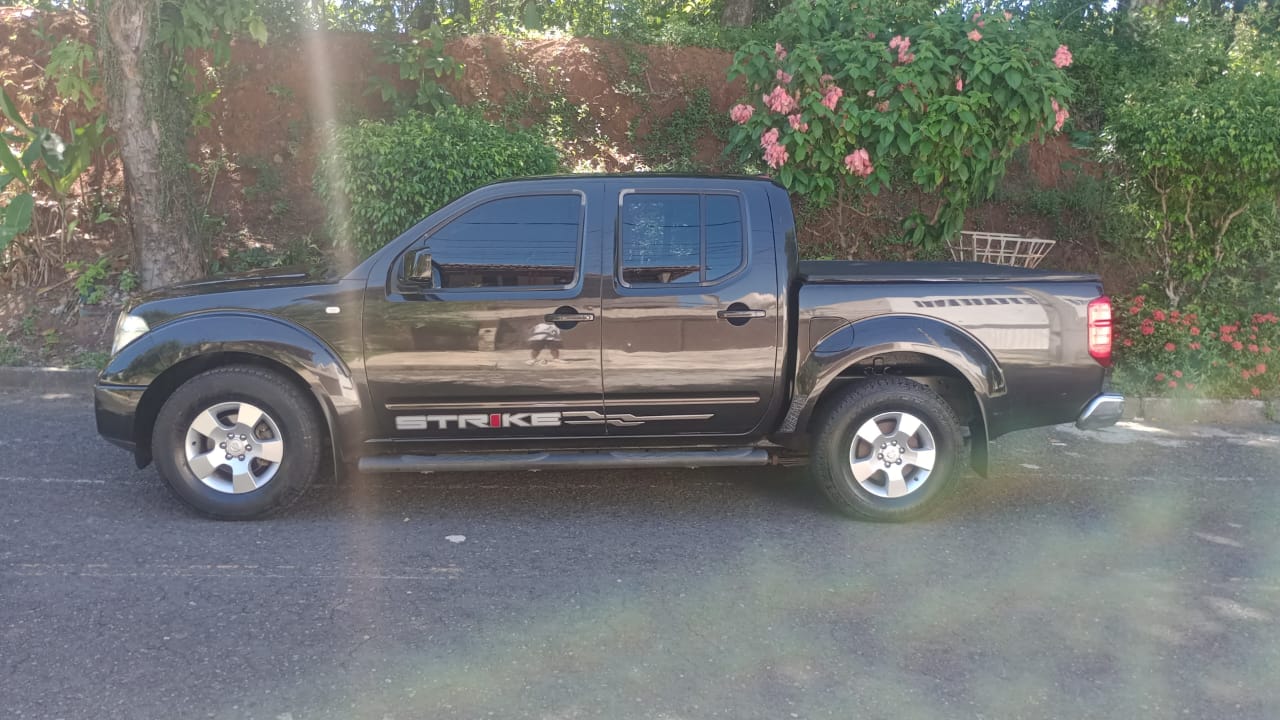 NISSAN FRONTIER